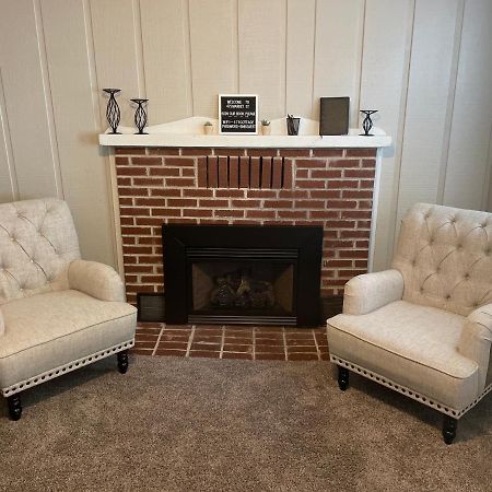 Downtown 2 Bedroom Cottage, Sleeps 6, Walking Distance To Honeywell, Downtown Restaurants, Shopping Wabash Exteriér fotografie